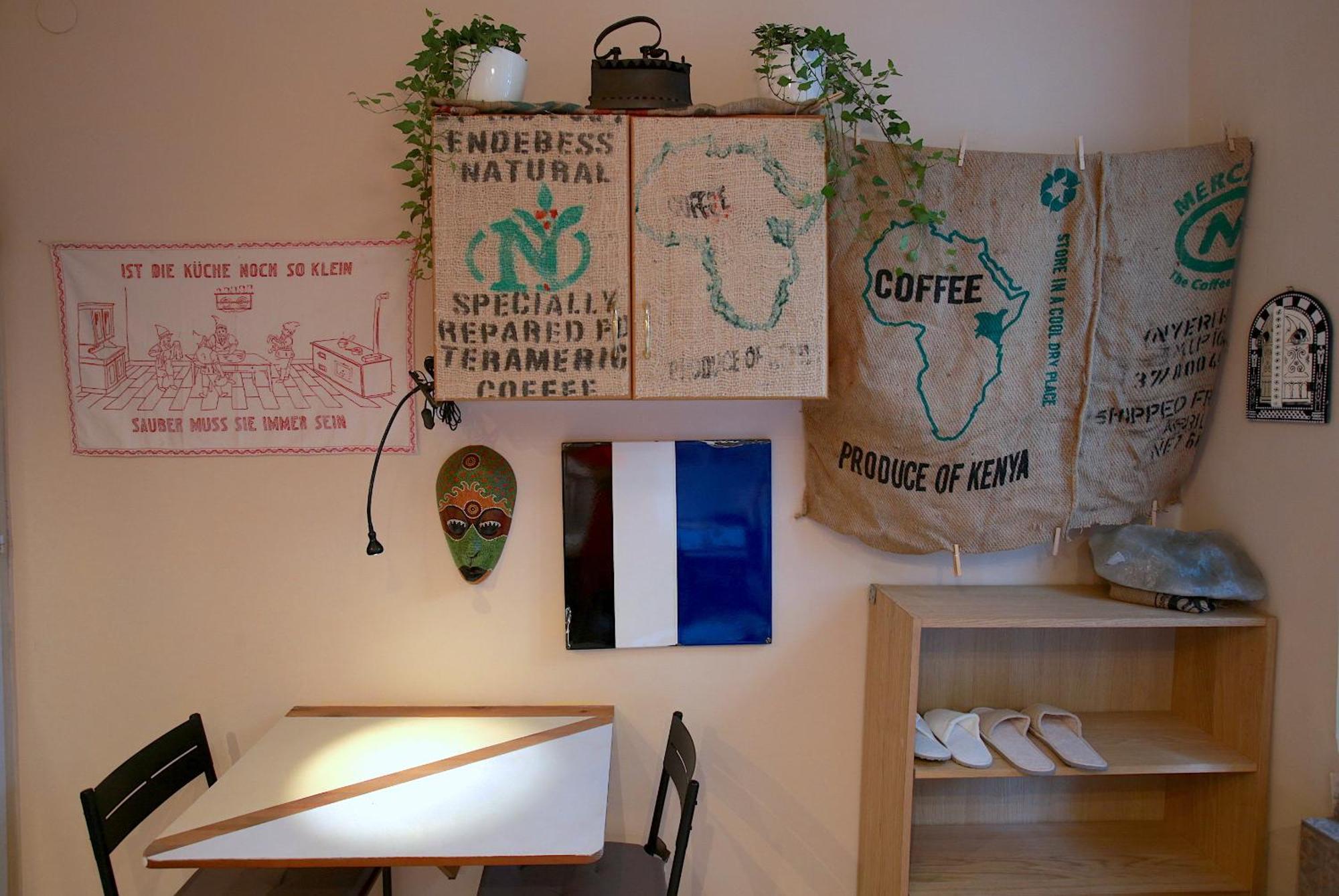 Film Poster Or Coffee Basement With Terrace Apartmán Budapešť