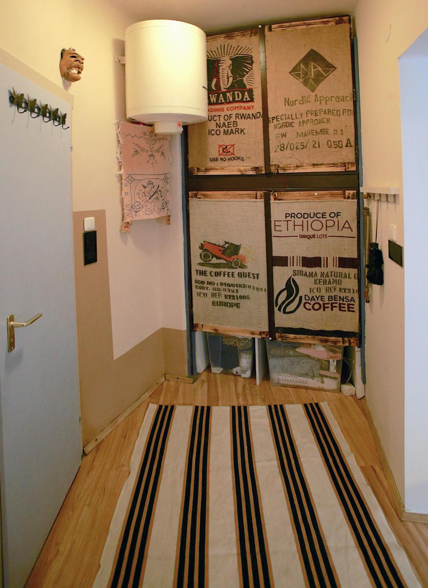 Film Poster Or Coffee Basement With Terrace Appartement Boedapest